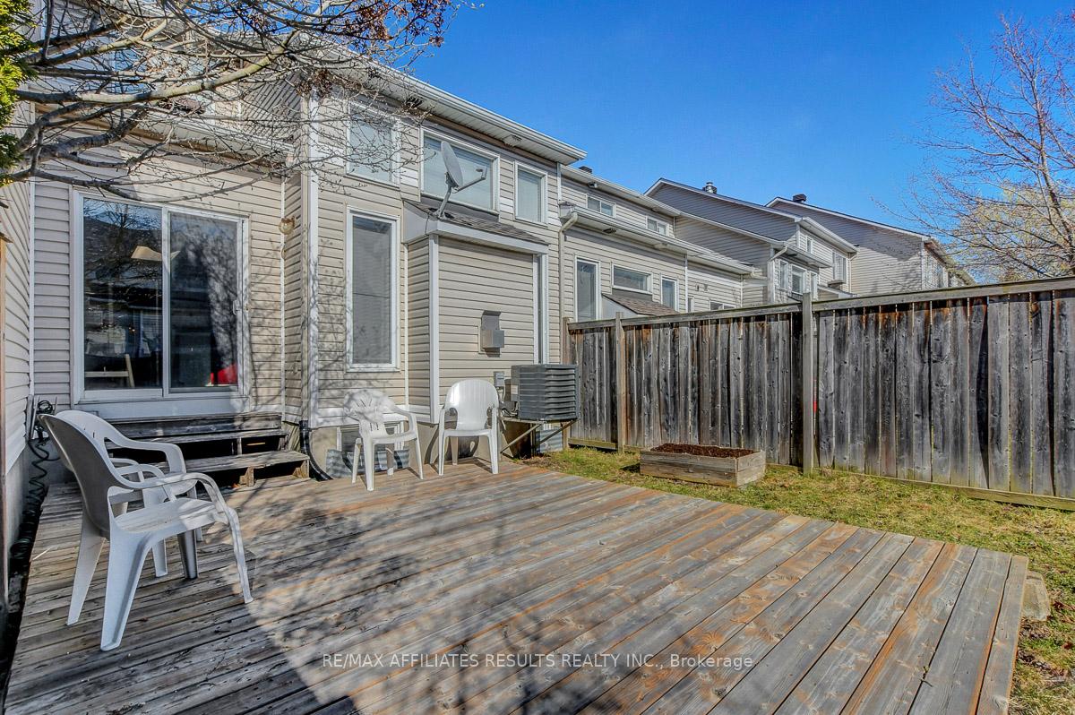Photo 38 of 22 Kettleby Street, Ottawa, Kanata - Beaverbrook — HOMEH