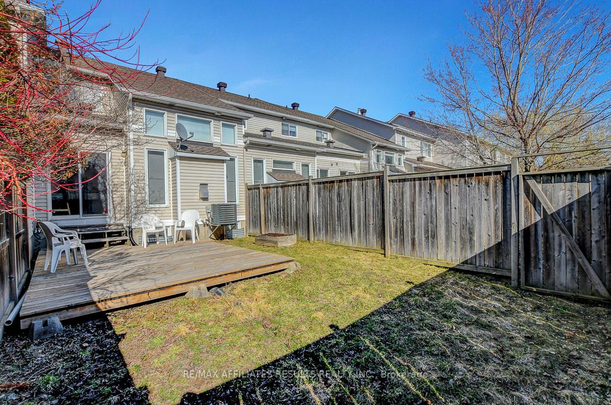 Photo 39 of 22 Kettleby Street, Ottawa, Kanata - Beaverbrook — HOMEH