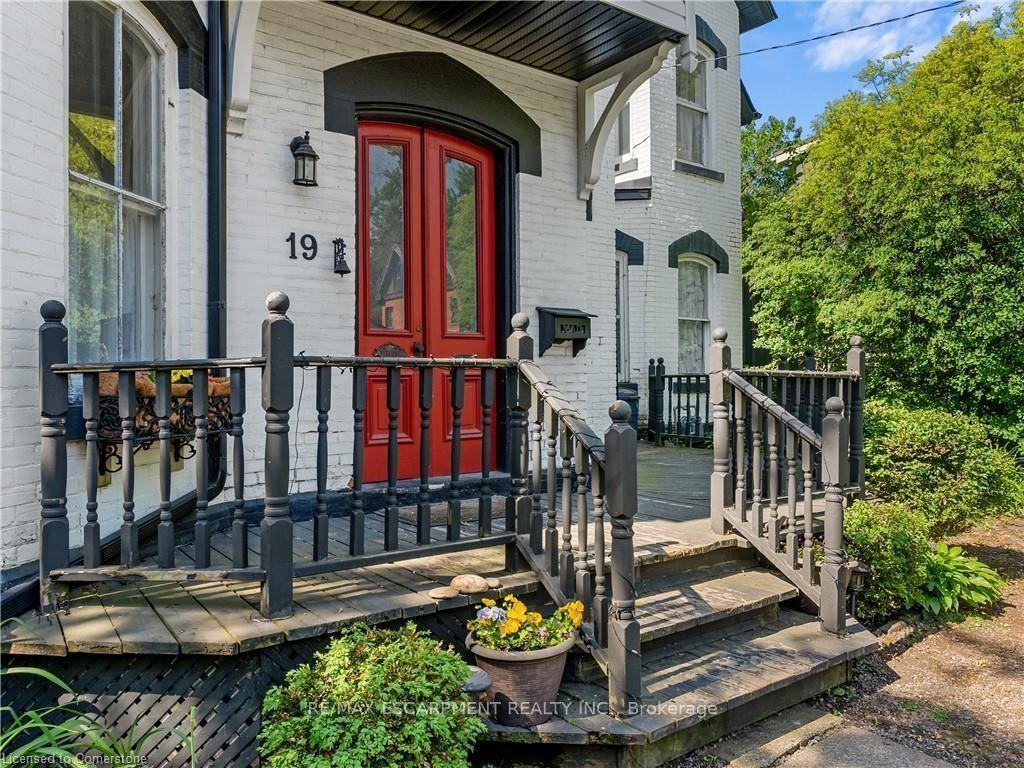 Photo 3 of 19 Canada Street, Hamilton, Kirkendall — HOMEH