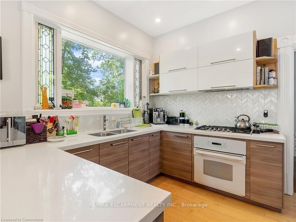 Photo 10 of 19 Canada Street, Hamilton, Kirkendall — HOMEH