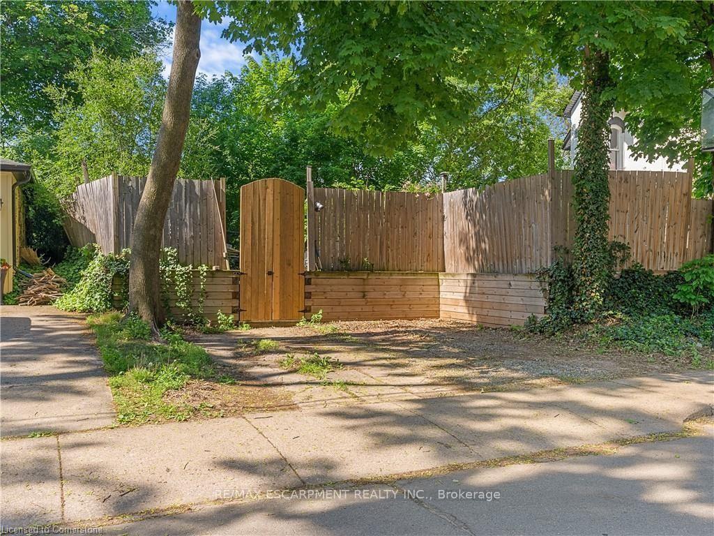 Photo 27 of 19 Canada Street, Hamilton, Kirkendall — HOMEH