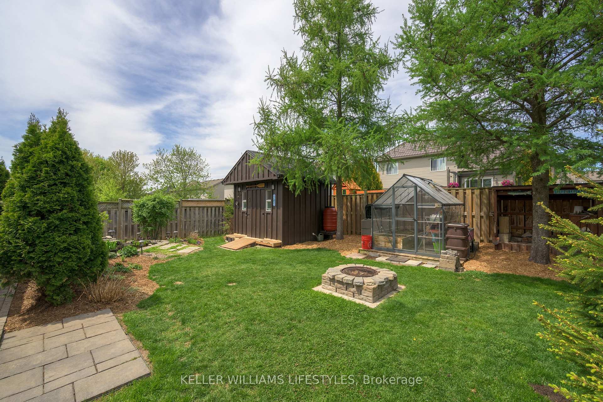Photo 3 of 28 Stonefield Lane, Middlesex Centre, Ilderton — HOMEH
