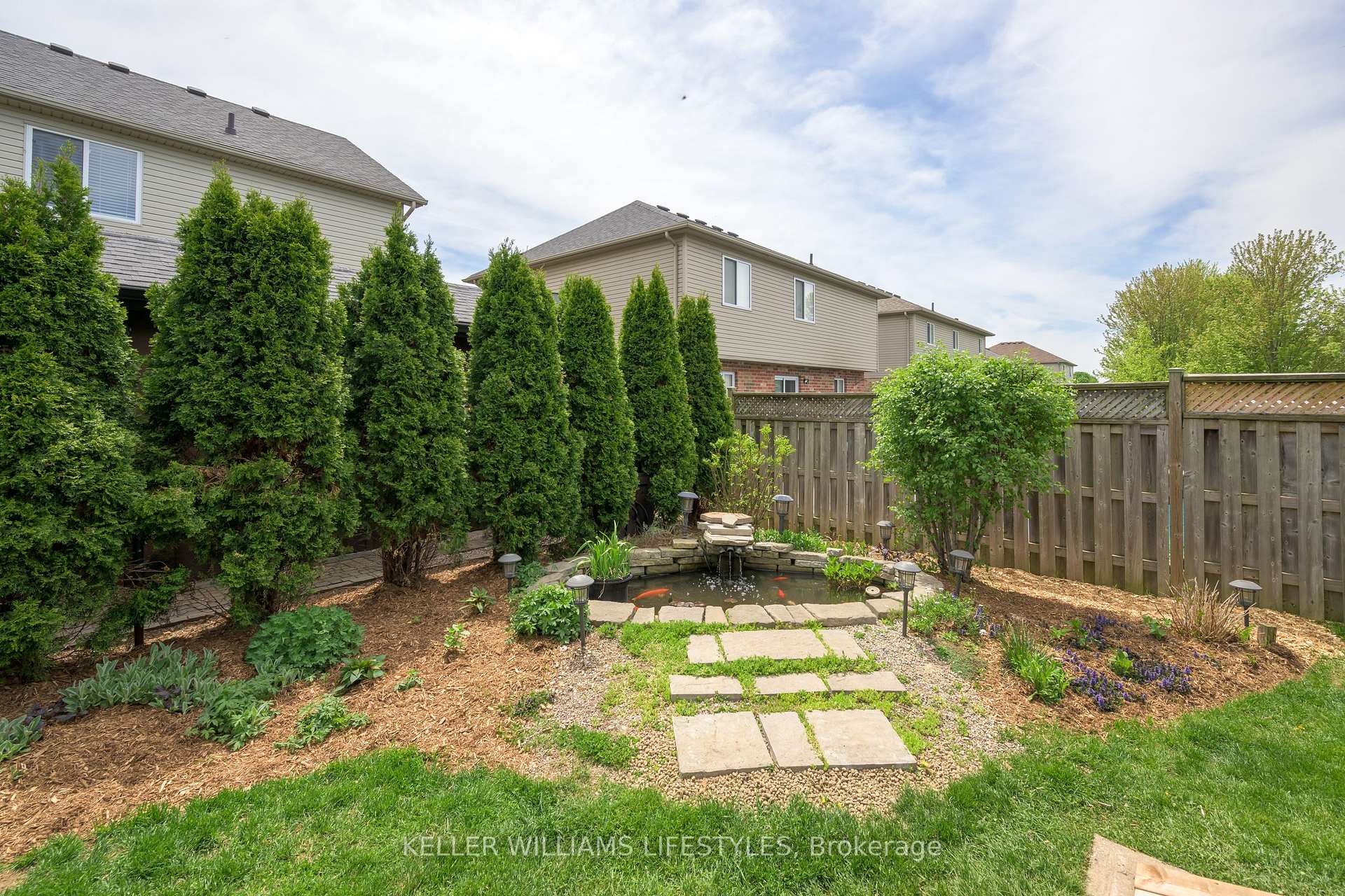 Photo 4 of 28 Stonefield Lane, Middlesex Centre, Ilderton — HOMEH