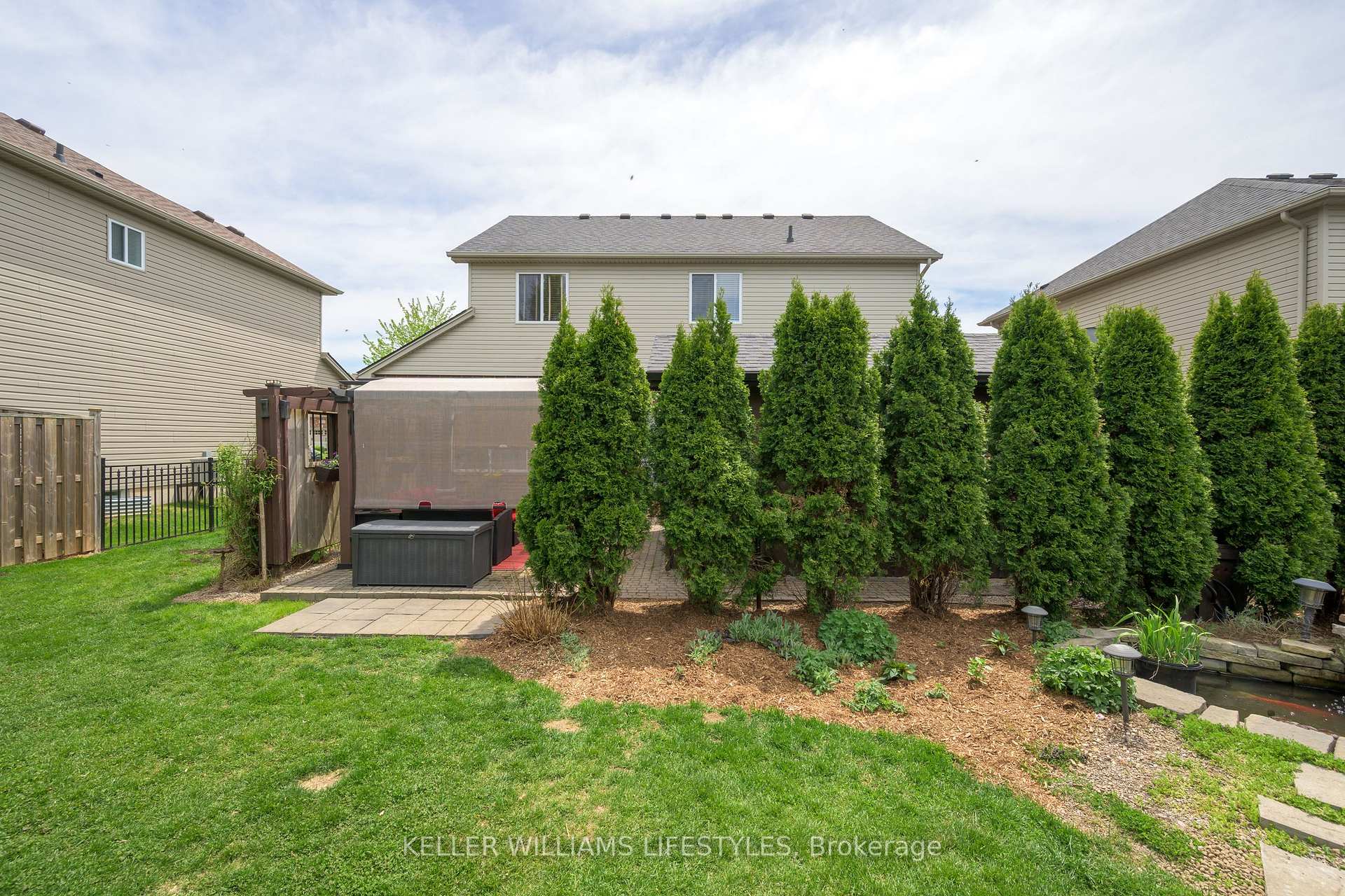 Photo 5 of 28 Stonefield Lane, Middlesex Centre, Ilderton — HOMEH