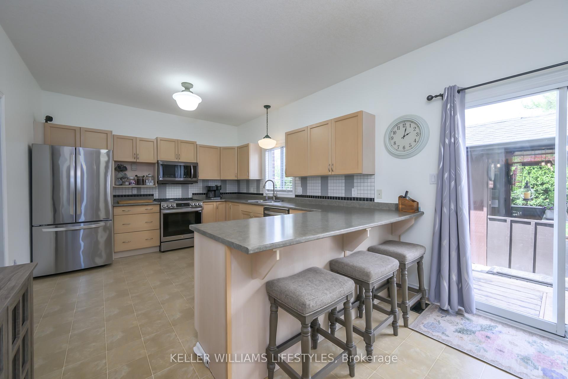 Photo 14 of 28 Stonefield Lane, Middlesex Centre, Ilderton — HOMEH