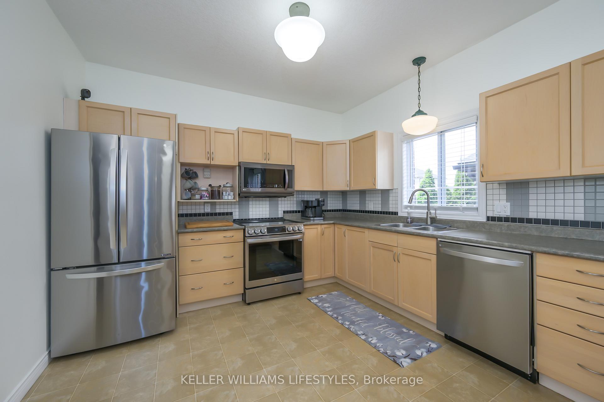 Photo 15 of 28 Stonefield Lane, Middlesex Centre, Ilderton — HOMEH