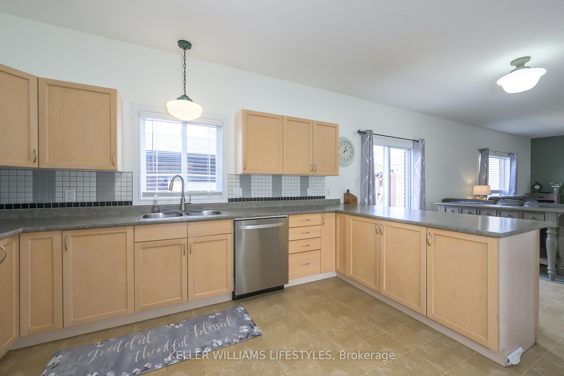 Photo 16 of 28 Stonefield Lane, Middlesex Centre, Ilderton — HOMEH