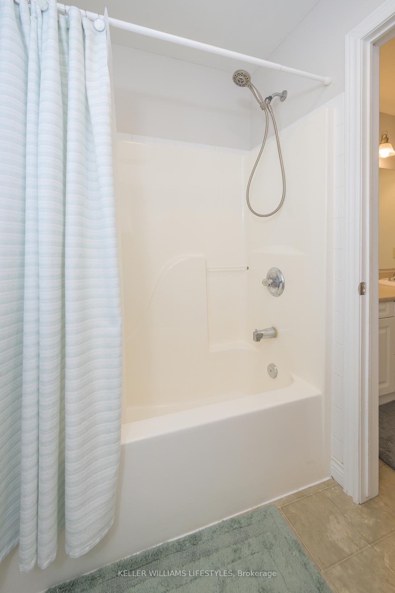 Photo 30 of 28 Stonefield Lane, Middlesex Centre, Ilderton — HOMEH