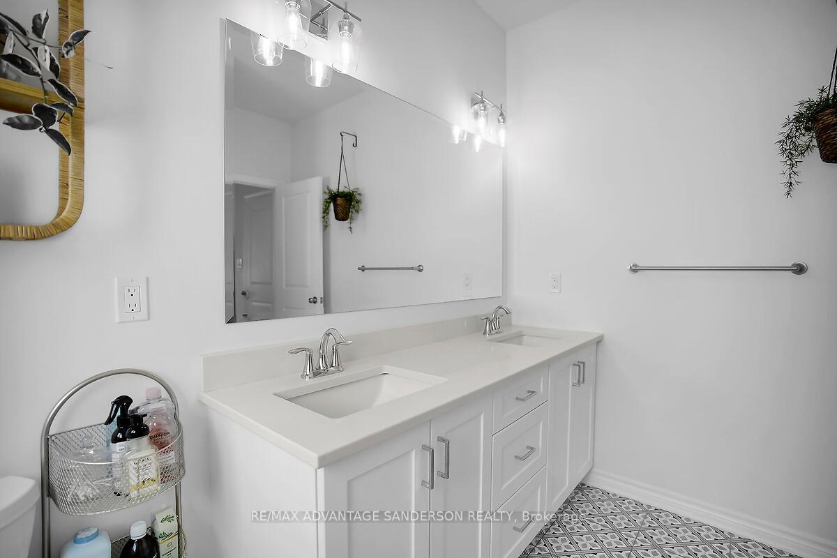 Photo 34 of 47 Bowman Drive, Middlesex Centre, Ilderton — HOMEH