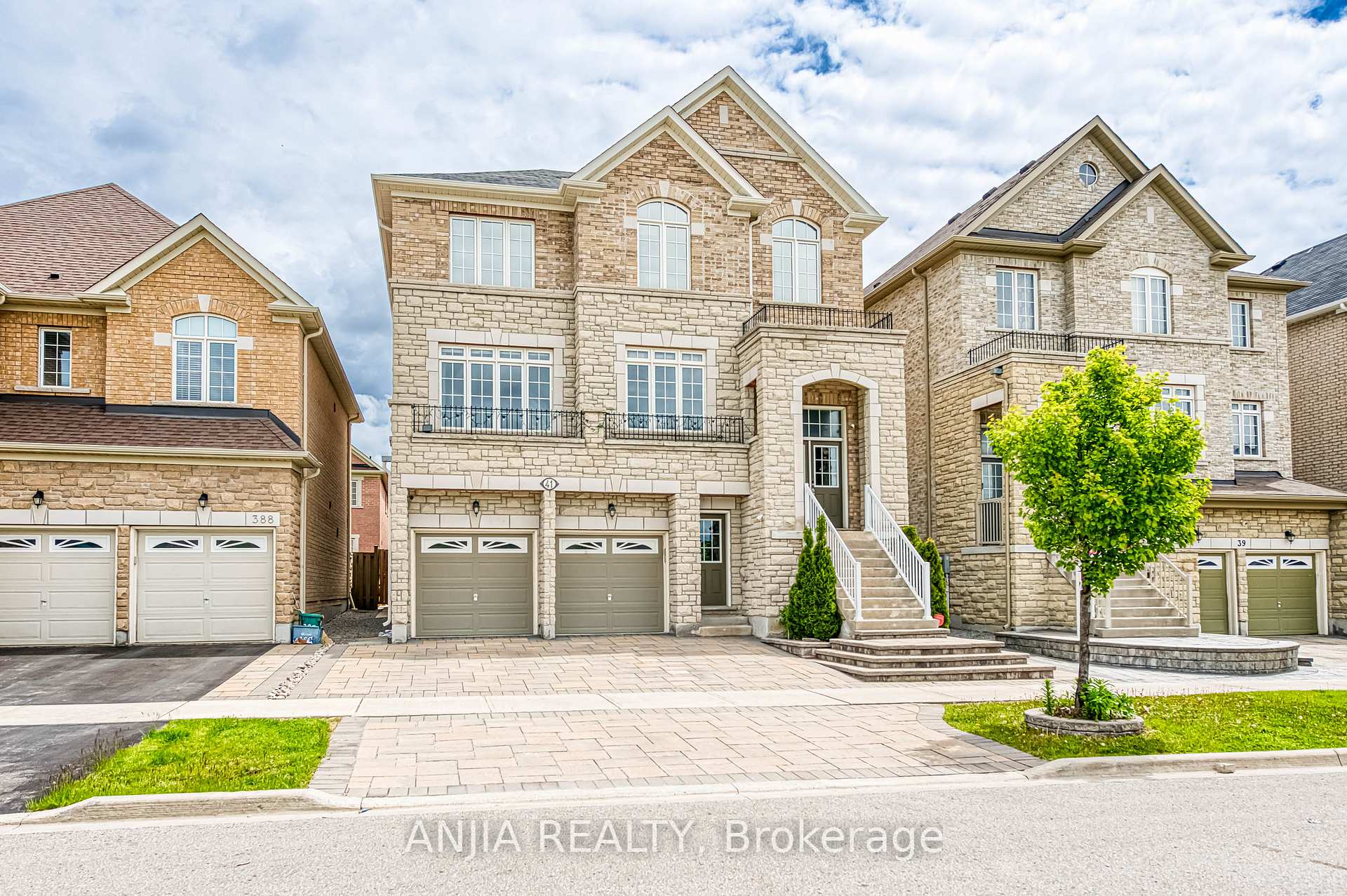 Photo 2 of 41 Furrow Street, Markham, Wismer — HOMEH