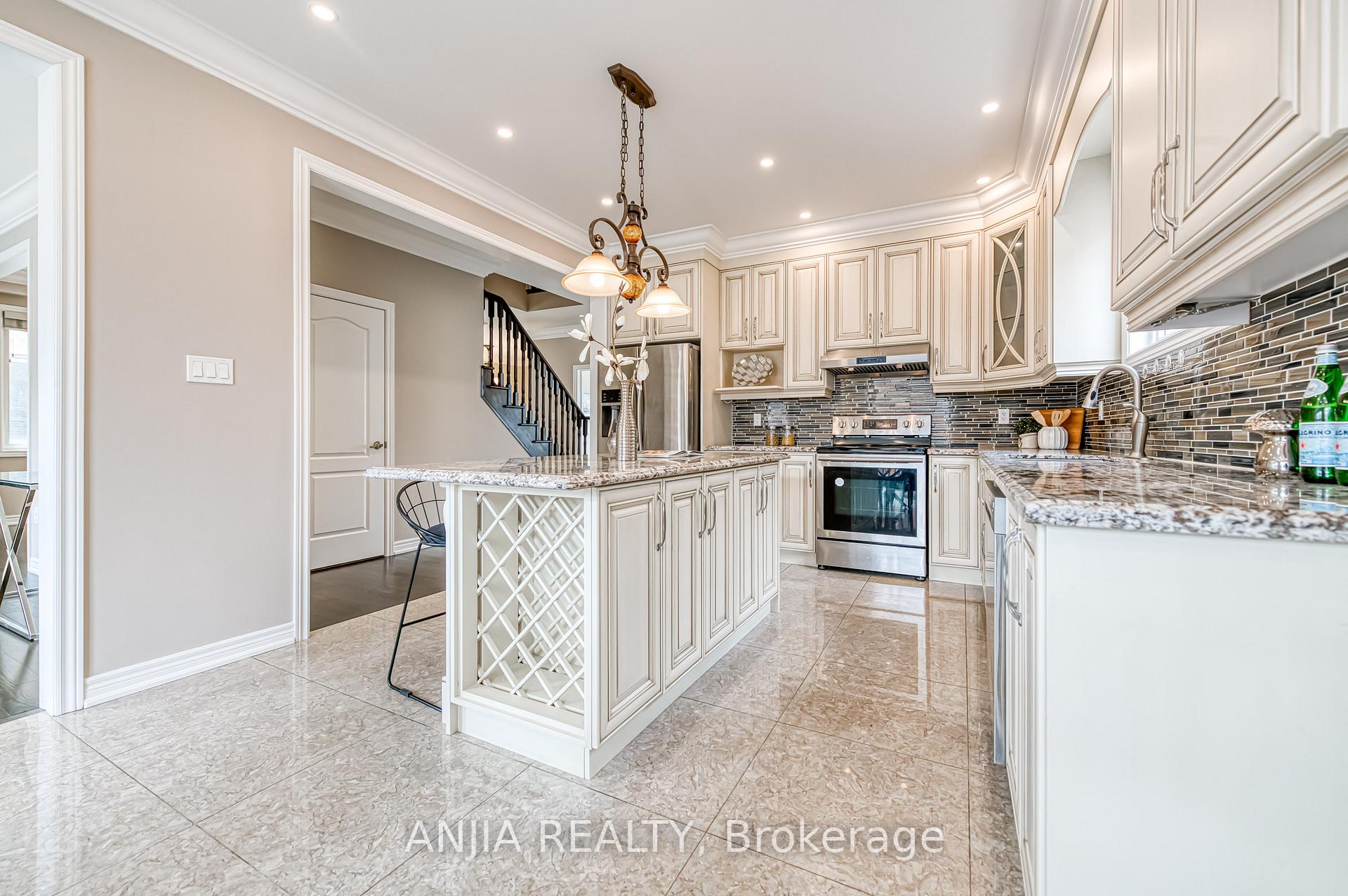 Photo 20 of 41 Furrow Street, Markham, Wismer — HOMEH