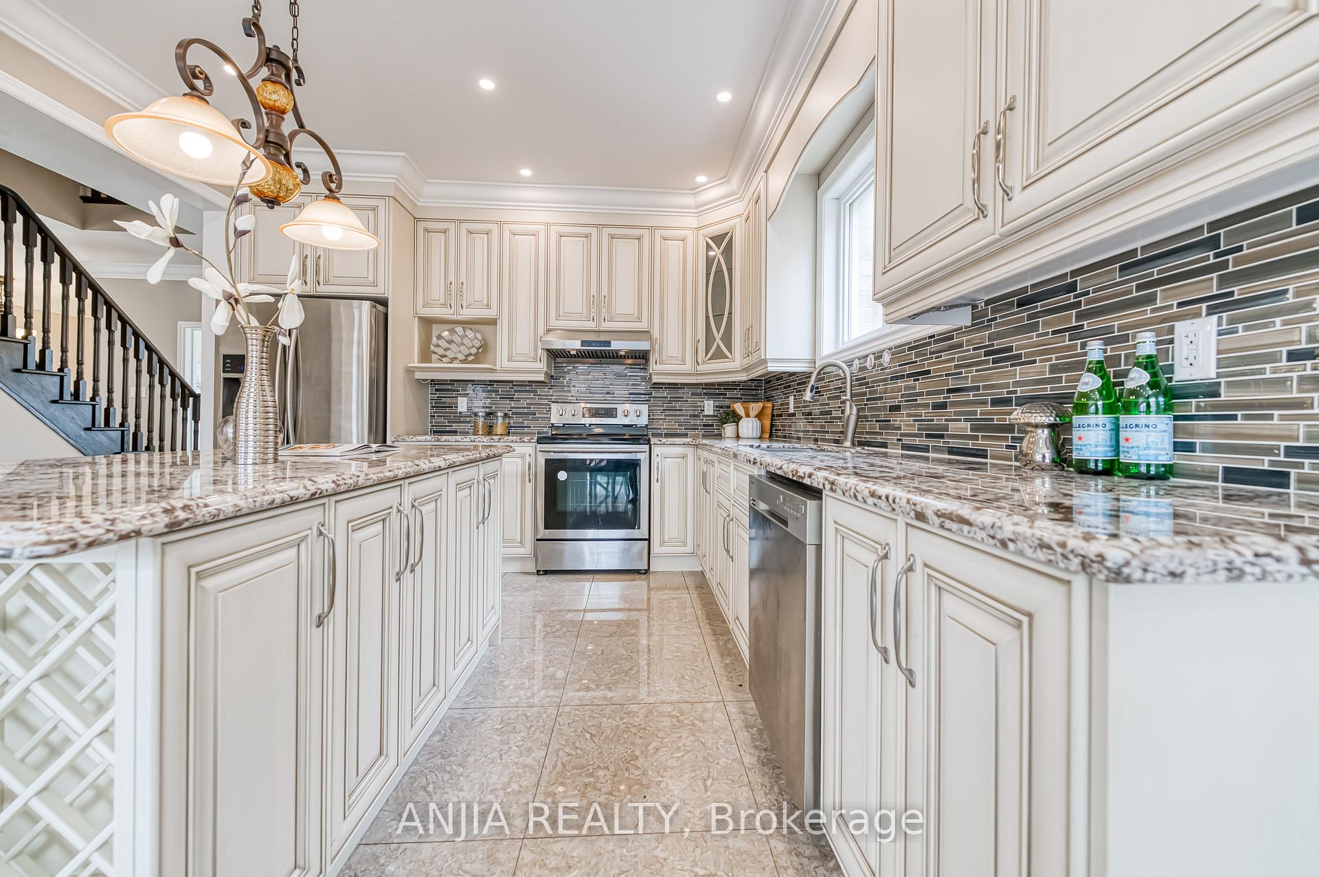 Photo 22 of 41 Furrow Street, Markham, Wismer — HOMEH