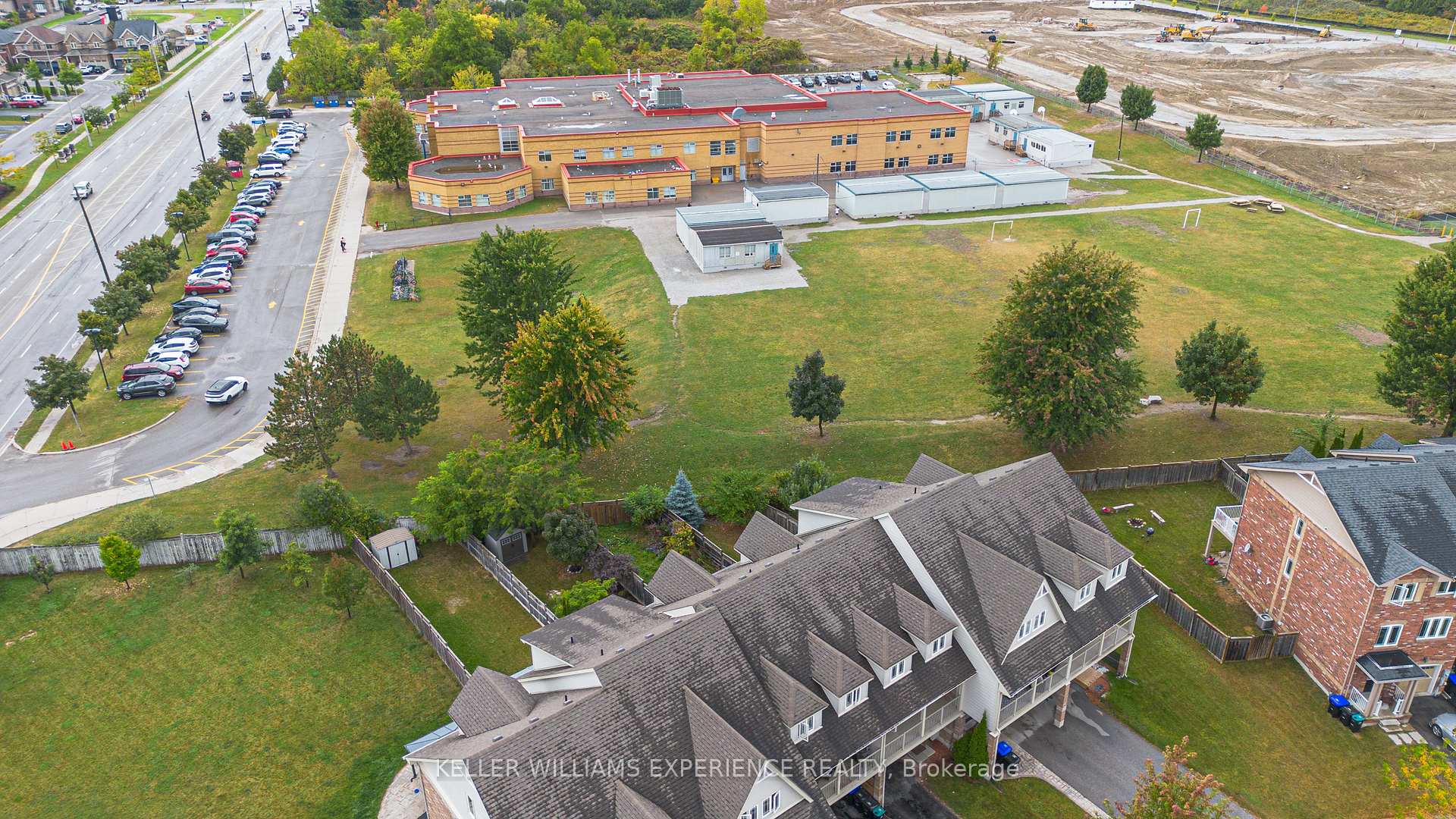 Photo 2 of 1299 Coleman Crescent, Innisfil, Alcona — HOMEH