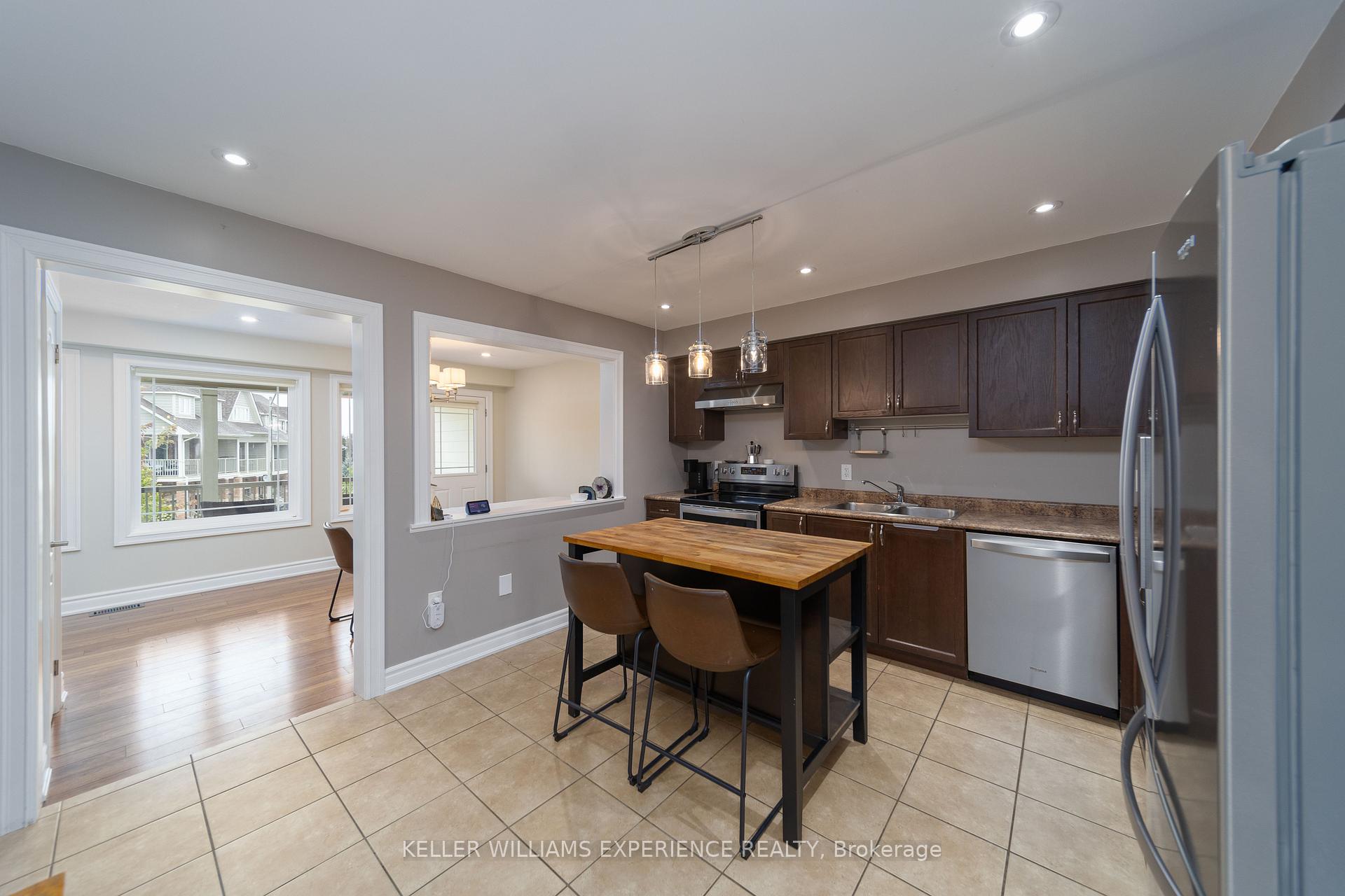 Photo 4 of 1299 Coleman Crescent, Innisfil, Alcona — HOMEH