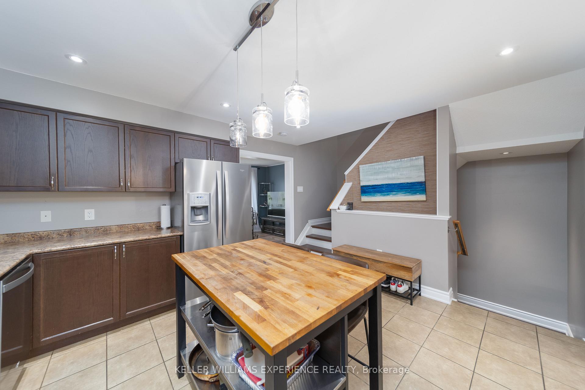 Photo 5 of 1299 Coleman Crescent, Innisfil, Alcona — HOMEH