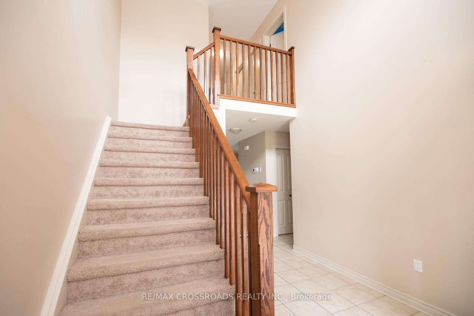 Photo 9 of 518 Isaiah Crescent, Kitchener, Larentian West — HOMEH