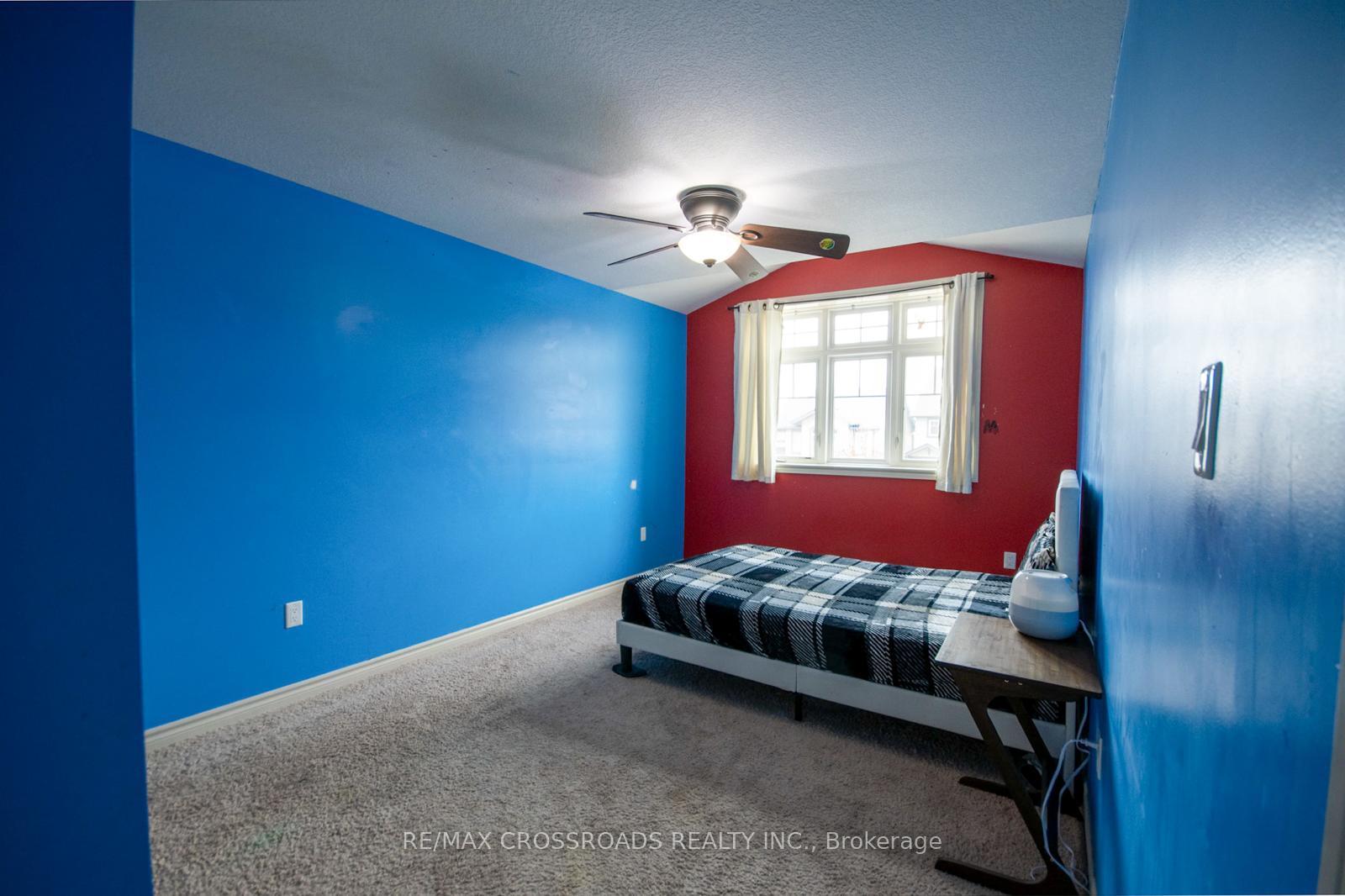 Photo 17 of 518 Isaiah Crescent, Kitchener, Larentian West — HOMEH