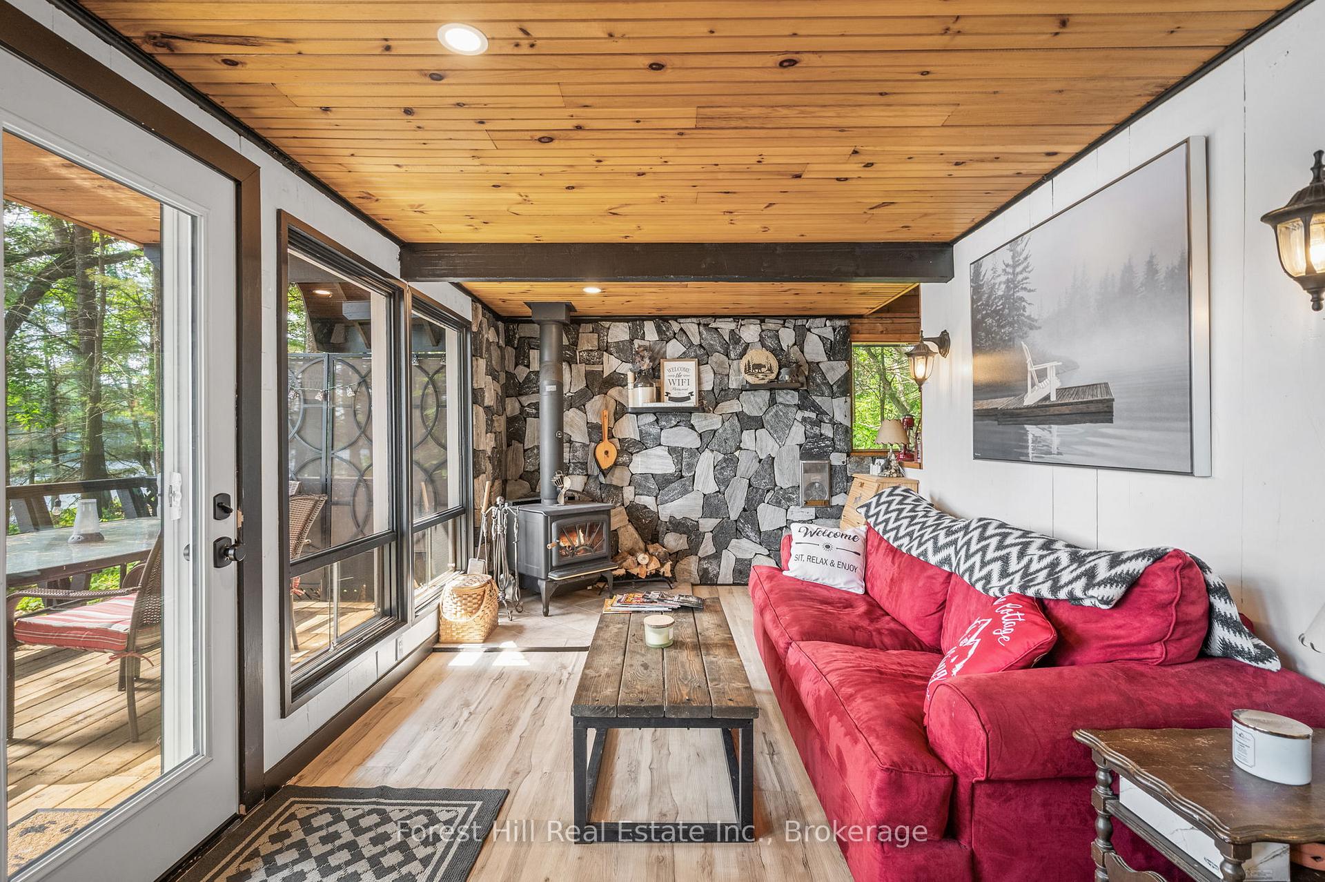 Photo 9 of 1099 Bracken Trail, Minden Hills, Lutterworth — HOMEH