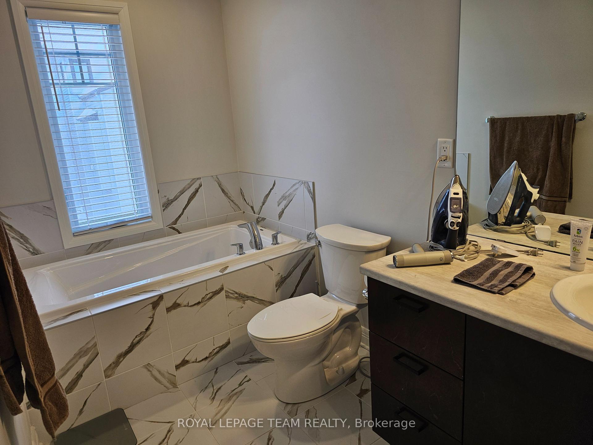 Photo 17 of 503 Hitzlay Terrace, Ottawa, Kanata - Kanata Lakes/Heritage Hills — HOMEH
