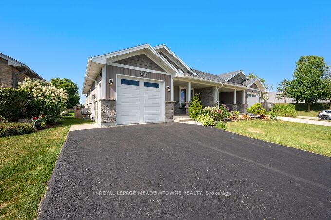 Photo 2 of 102 Milton Seiler Crescent, Minto — HOMEH