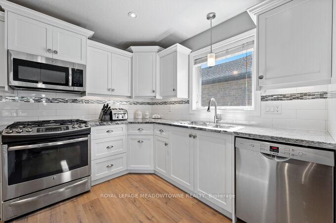 Photo 16 of 102 Milton Seiler Crescent, Minto — HOMEH