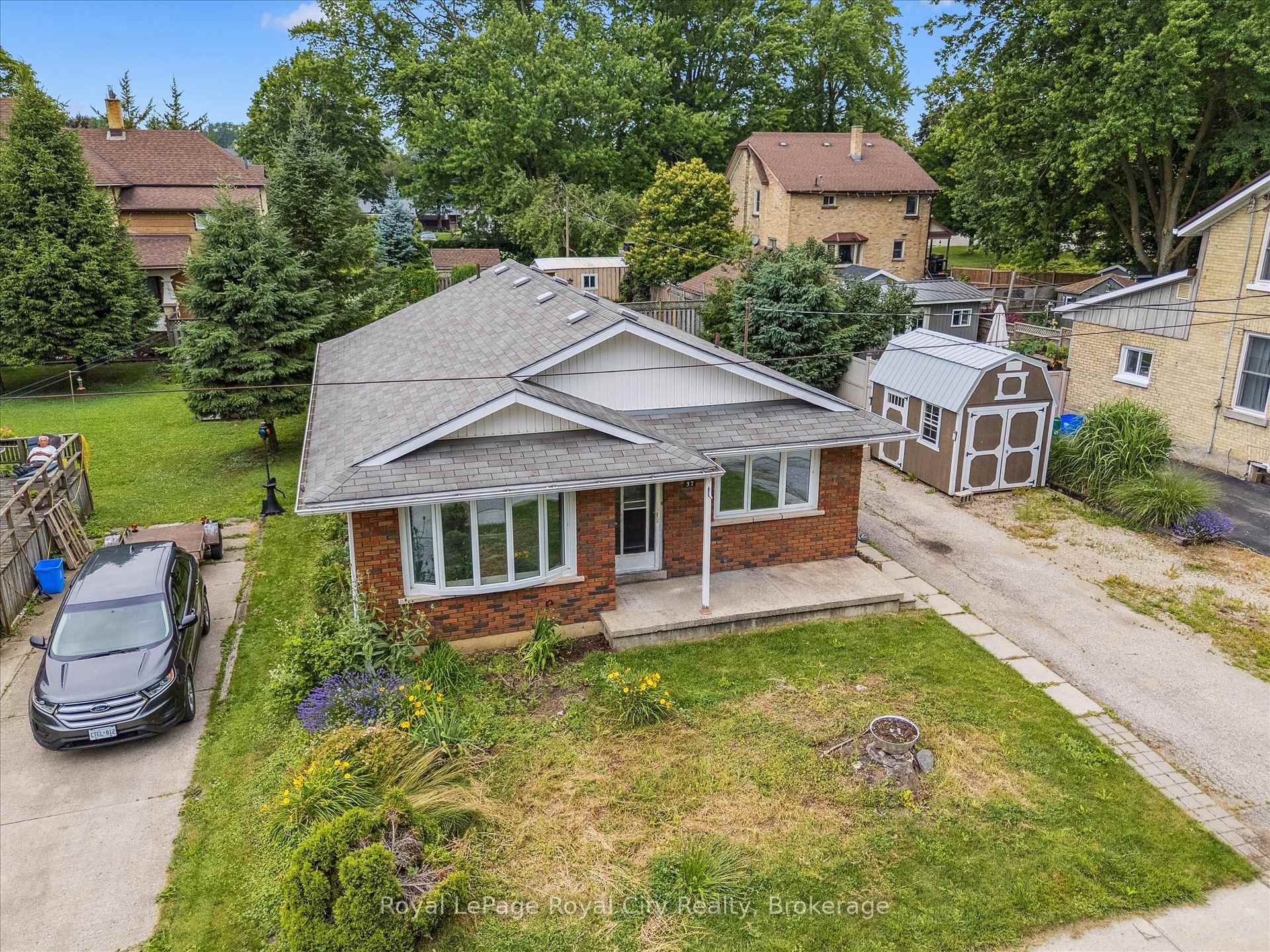 Photo 2 of 37 Marklane Street, Minto — HOMEH
