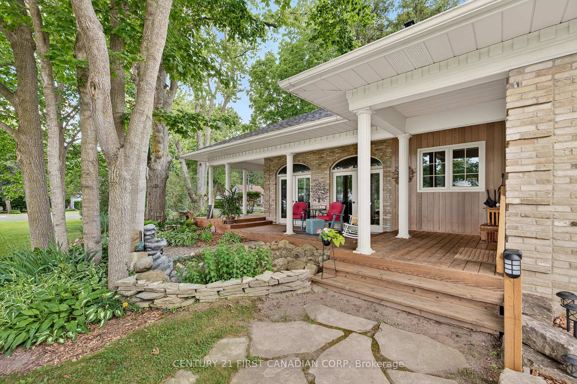 Photo 3 of 24439 Poplar Hill Road, Middlesex Centre, Poplar Hill — HOMEH