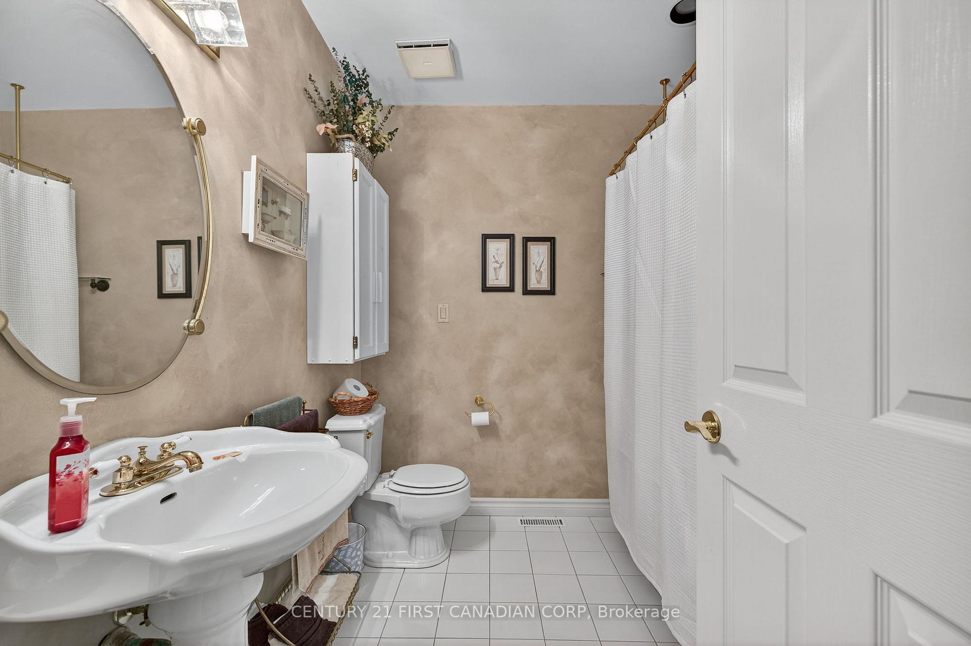 Photo 23 of 24439 Poplar Hill Road, Middlesex Centre, Poplar Hill — HOMEH