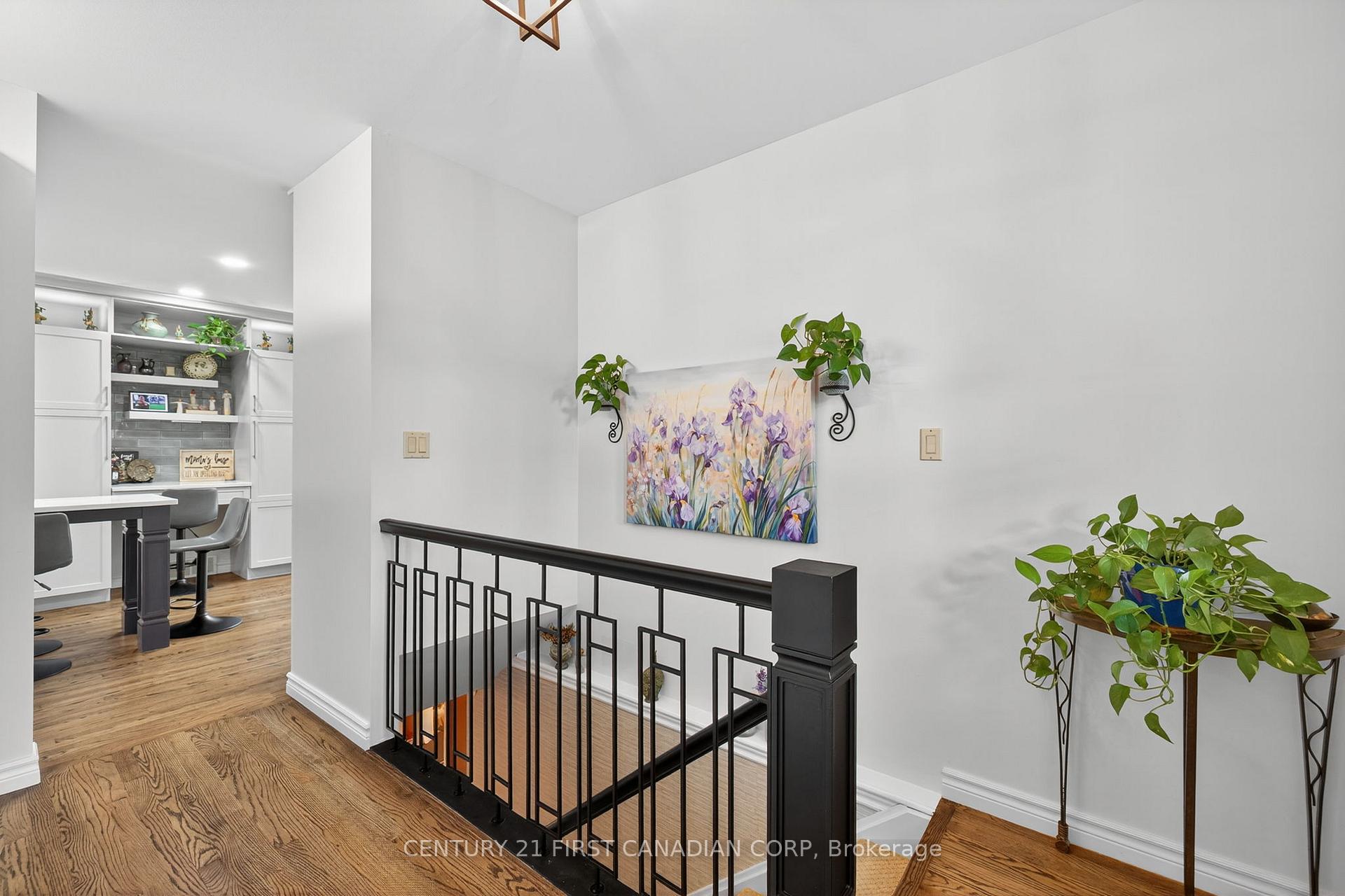 Photo 24 of 24439 Poplar Hill Road, Middlesex Centre, Poplar Hill — HOMEH