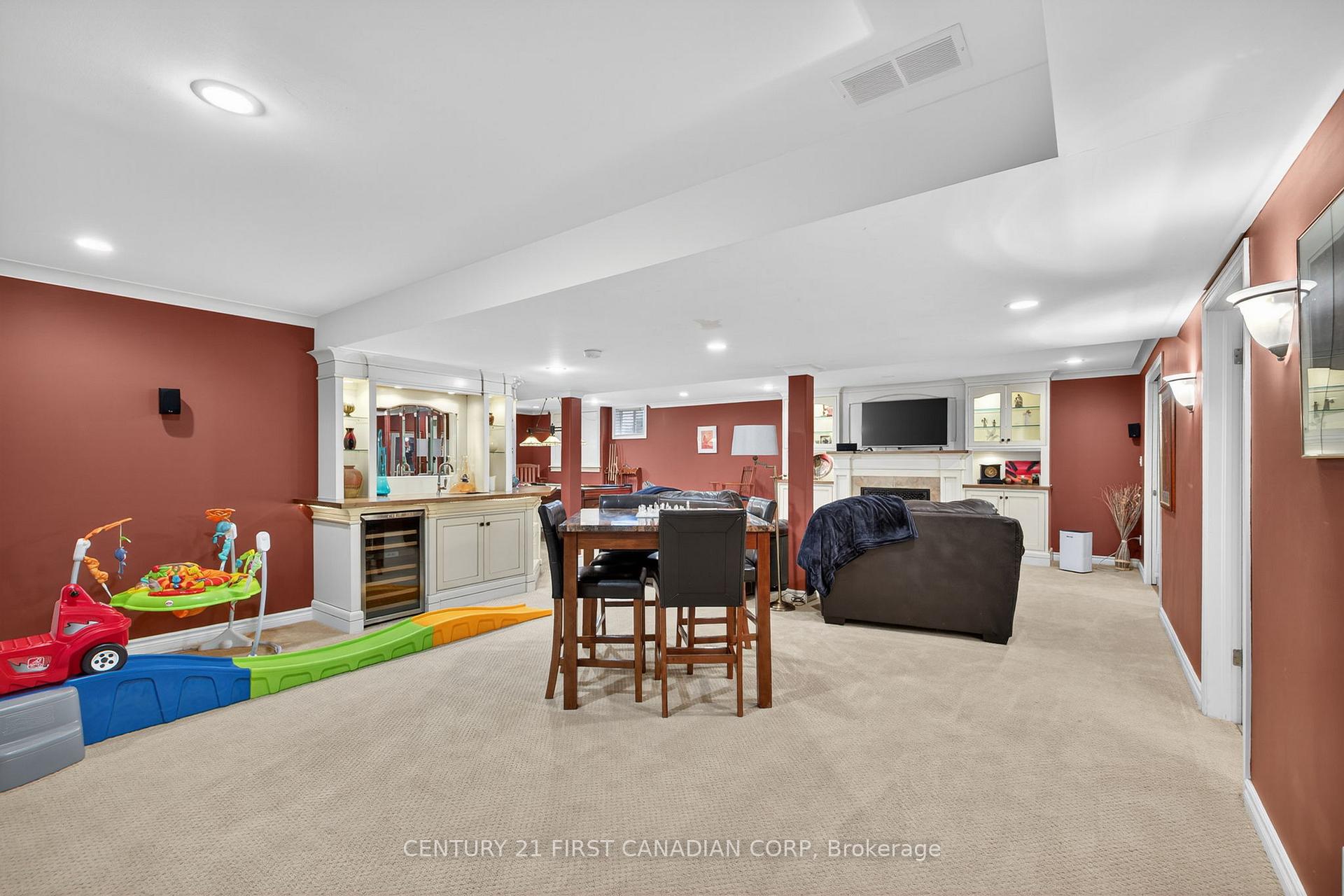 Photo 25 of 24439 Poplar Hill Road, Middlesex Centre, Poplar Hill — HOMEH