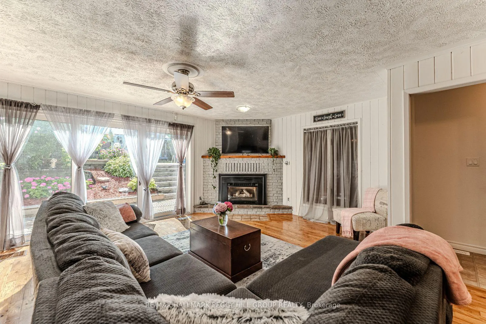 Photo 3 of 630 William Street, Midland — HOMEH