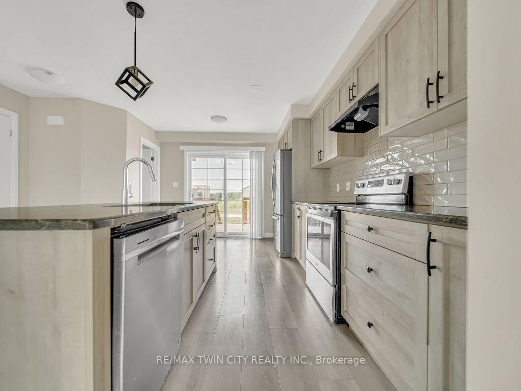 Photo 6 of 341 Valencia Avenue, Kitchener — HOMEH