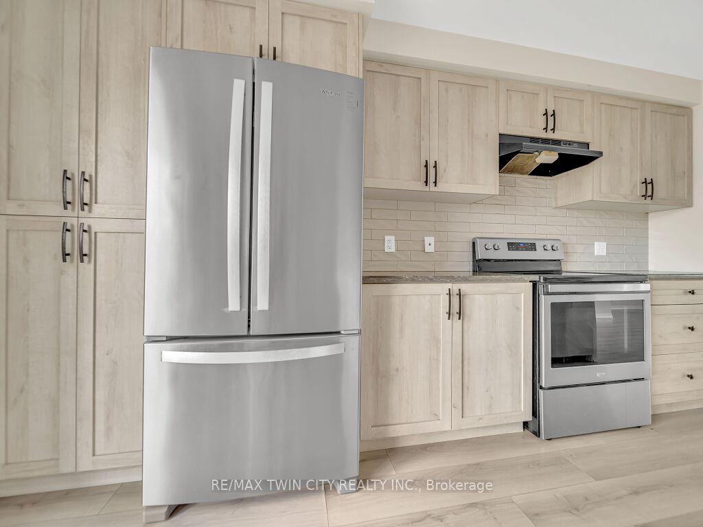 Photo 7 of 341 Valencia Avenue, Kitchener — HOMEH