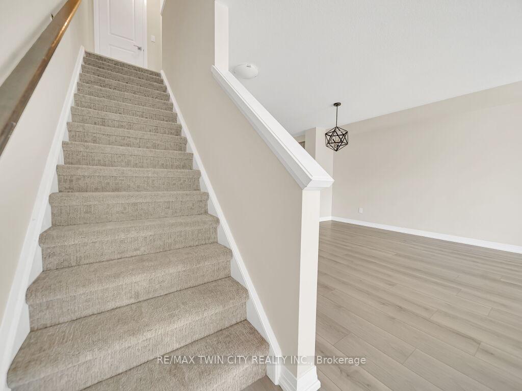 Photo 12 of 341 Valencia Avenue, Kitchener — HOMEH