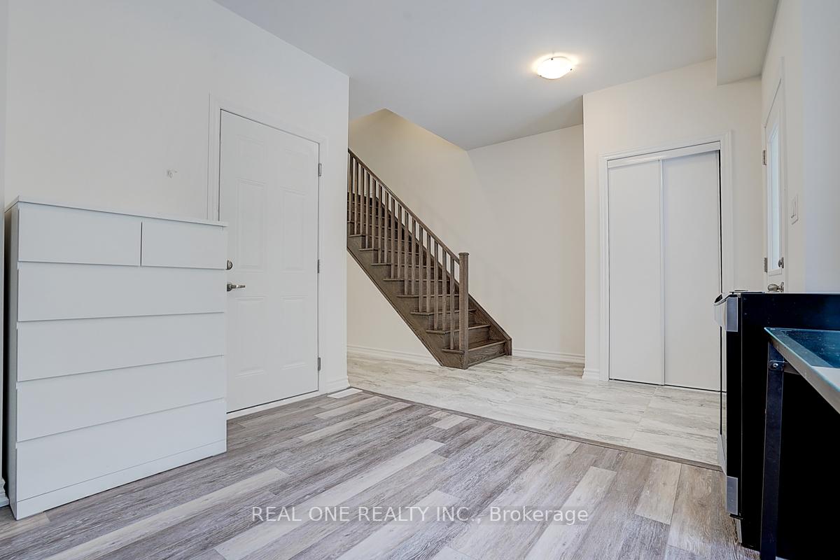 Photo 4 of 72 Chicago Lane, Markham, Wismer — HOMEH