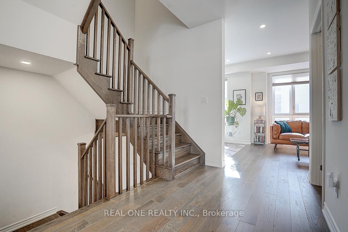 Photo 5 of 72 Chicago Lane, Markham, Wismer — HOMEH