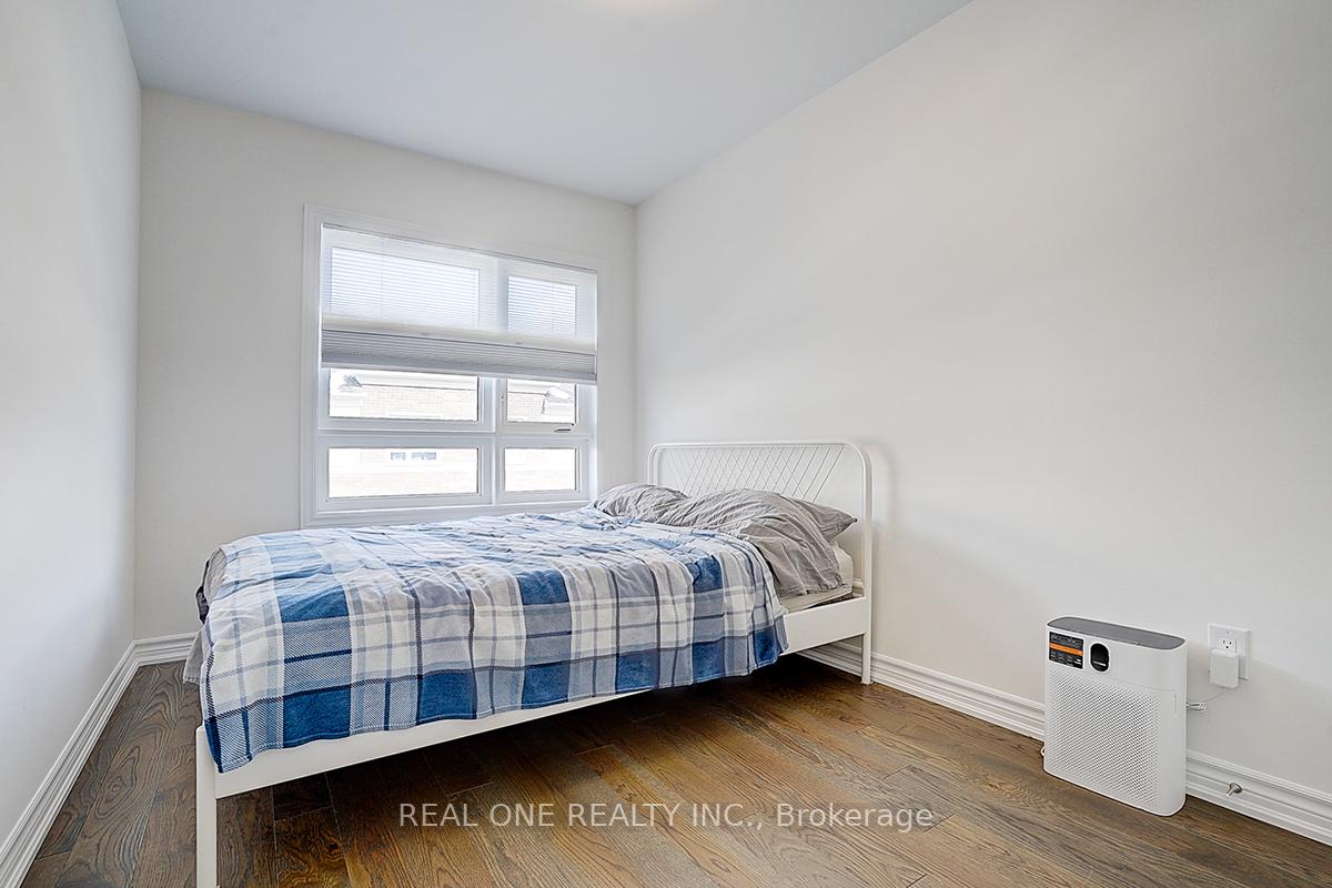 Photo 17 of 72 Chicago Lane, Markham, Wismer — HOMEH