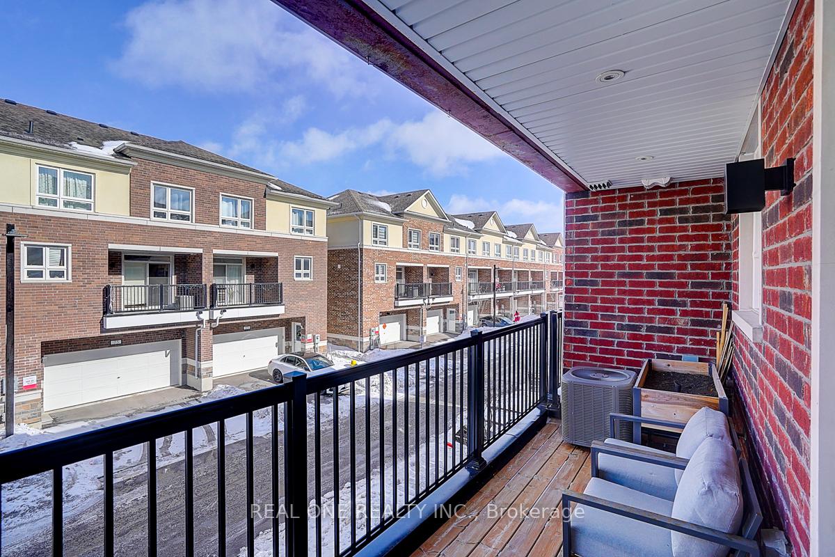 Photo 23 of 72 Chicago Lane, Markham, Wismer — HOMEH