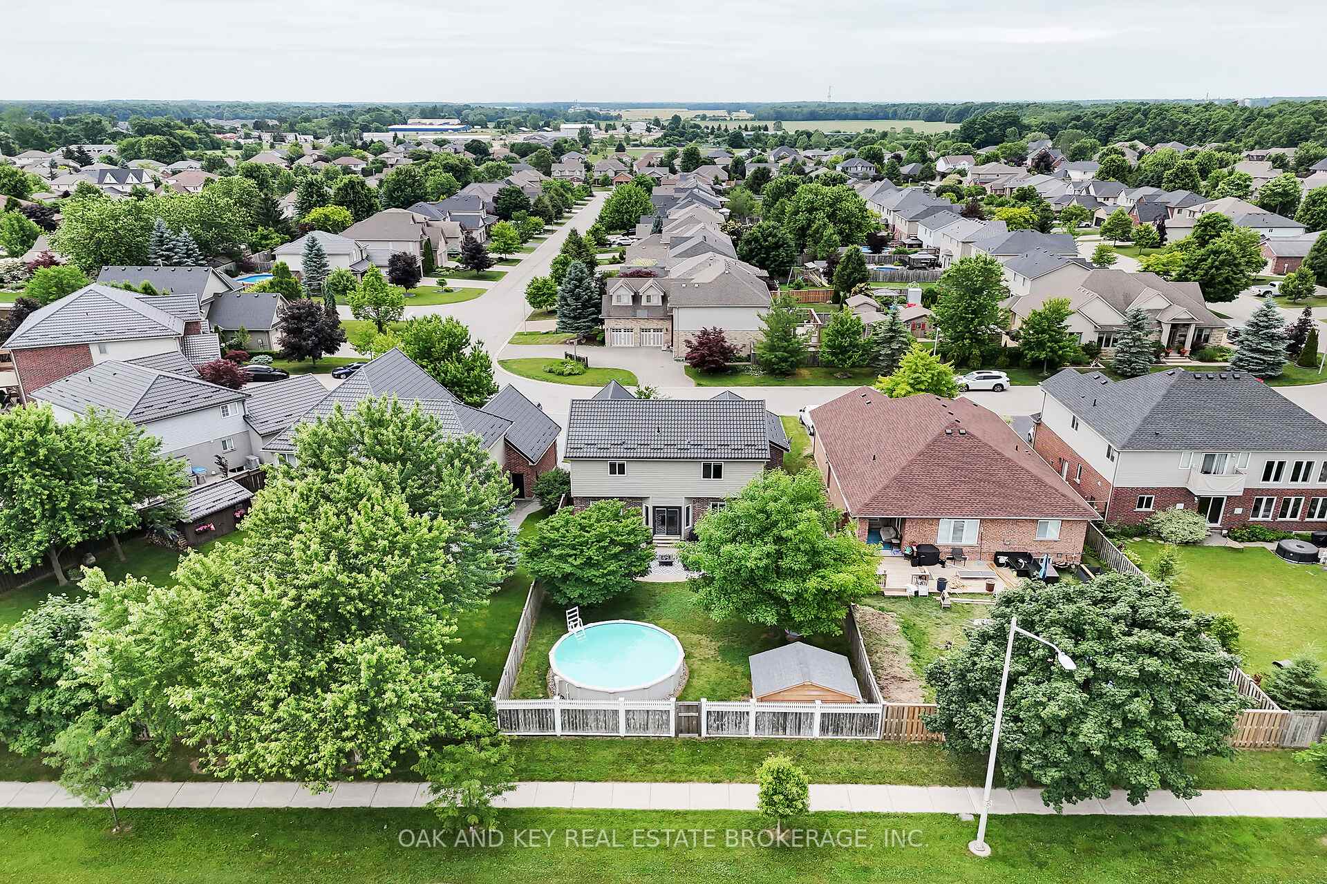Photo 5 of 90 Woodlily Lane, Middlesex Centre, Ilderton — HOMEH