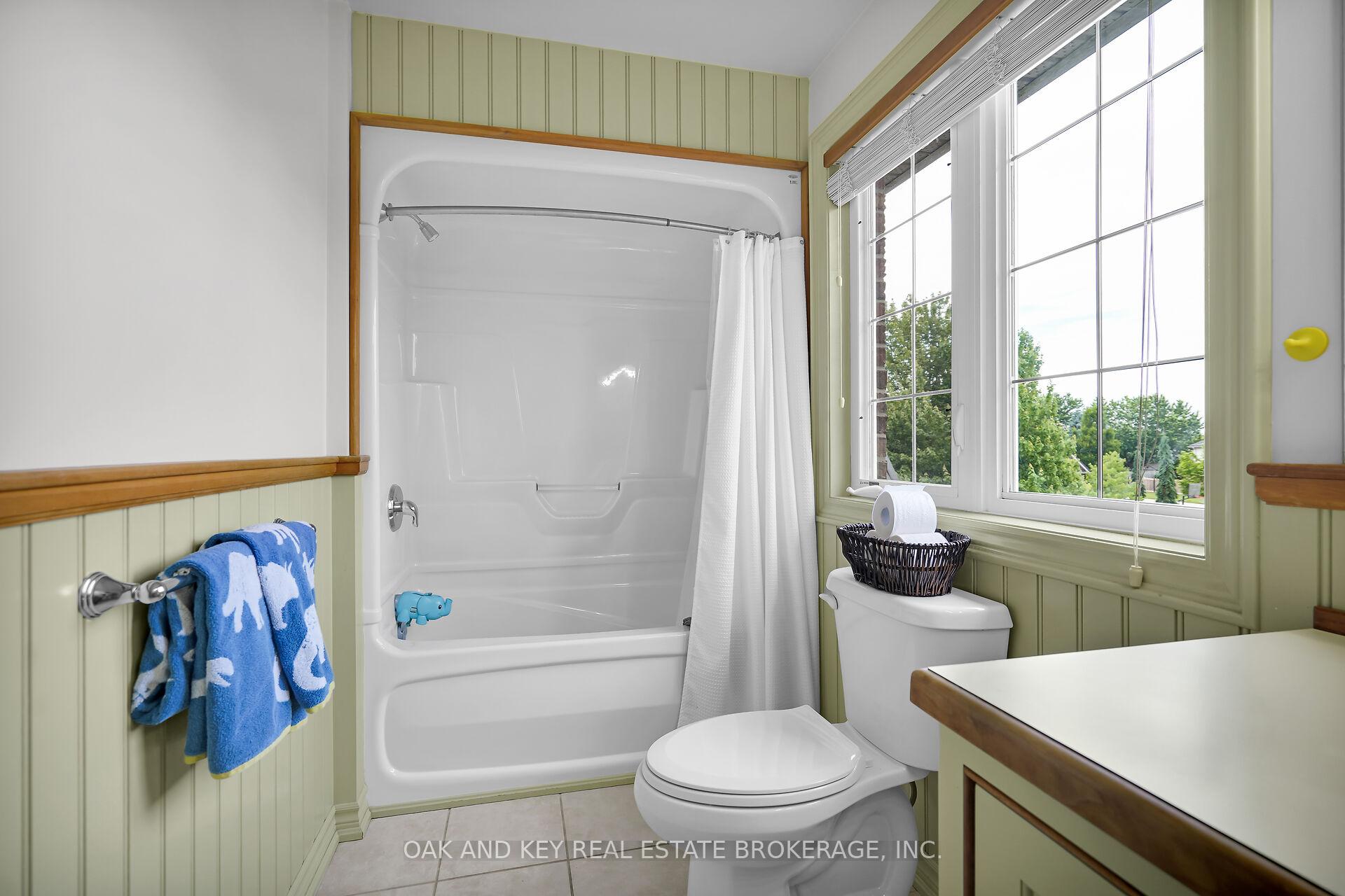 Photo 34 of 90 Woodlily Lane, Middlesex Centre, Ilderton — HOMEH