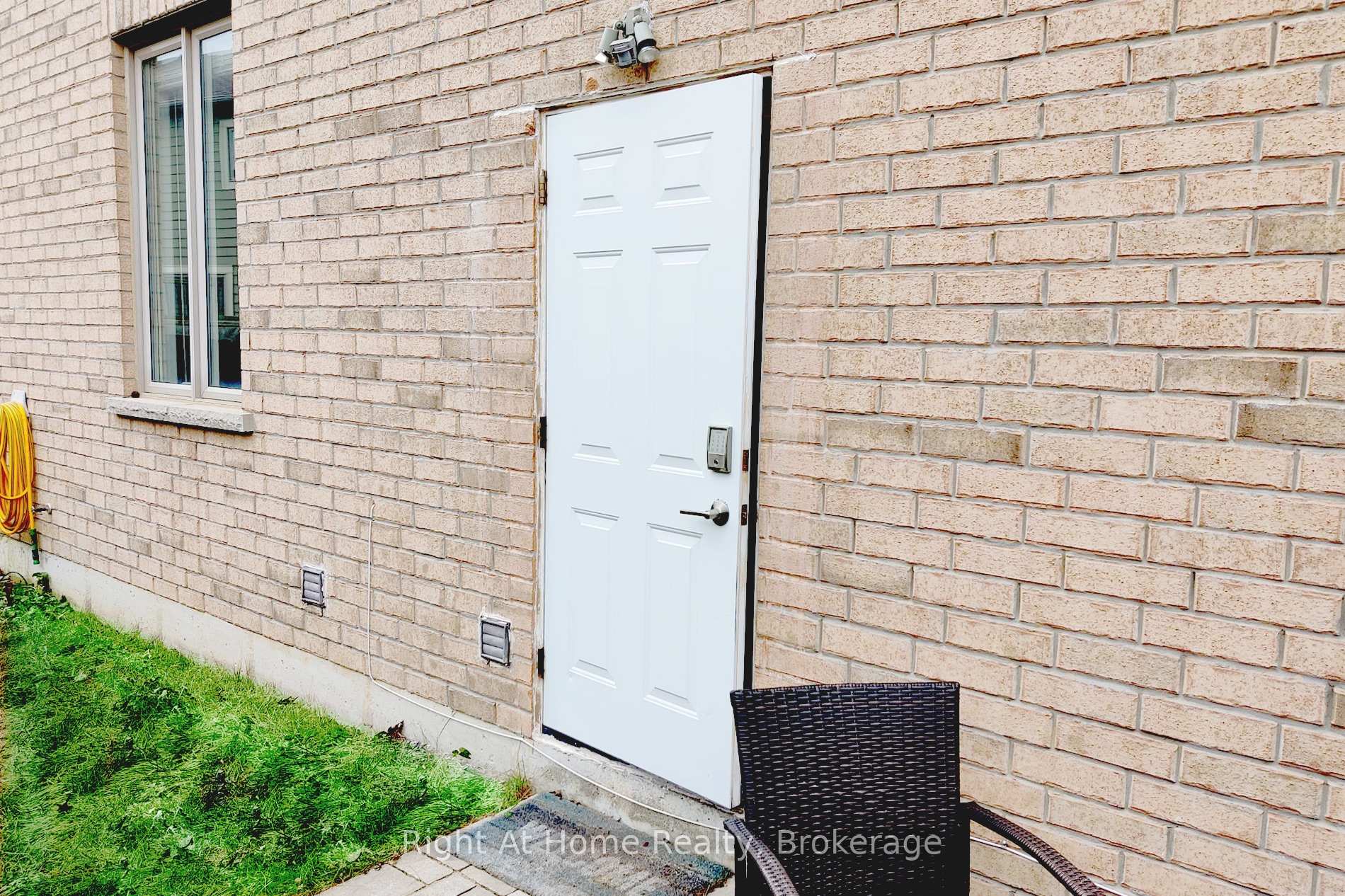 Photo 4 of Unit Lower, 126 Duncan Lane, Milton, Scott — HOMEH