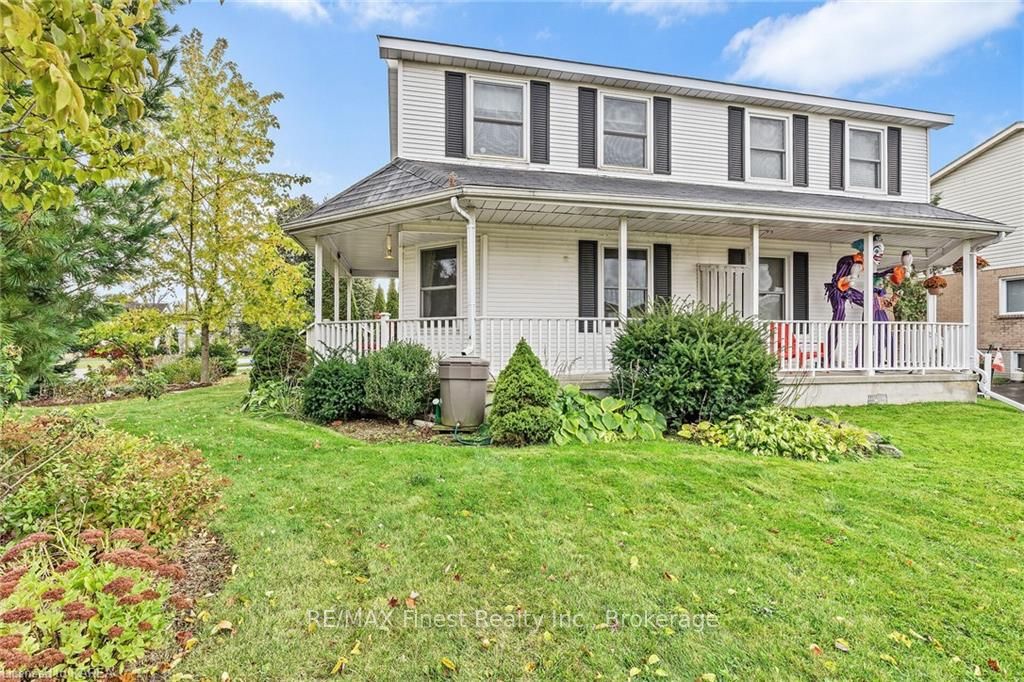 Photo 1 of 60 Mckeown Crescent, Loyalist, Amherstview — HOMEH