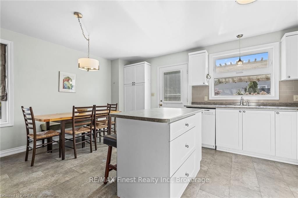 Photo 6 of 60 Mckeown Crescent, Loyalist, Amherstview — HOMEH