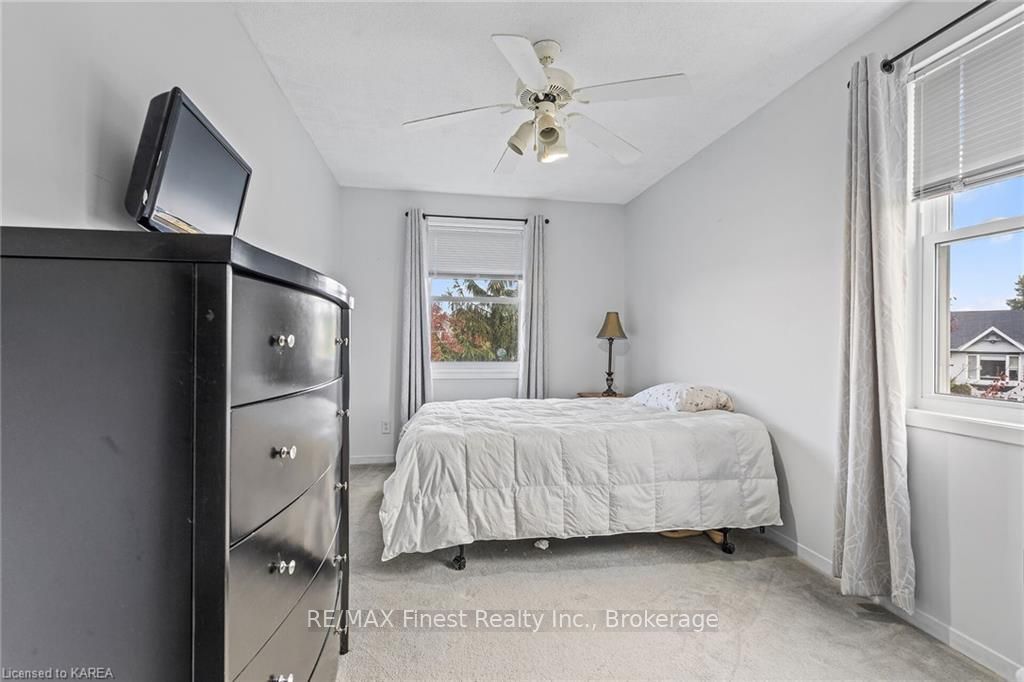 Photo 14 of 60 Mckeown Crescent, Loyalist, Amherstview — HOMEH
