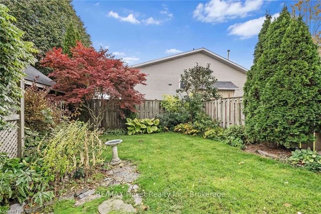 Photo 20 of 60 Mckeown Crescent, Loyalist, Amherstview — HOMEH