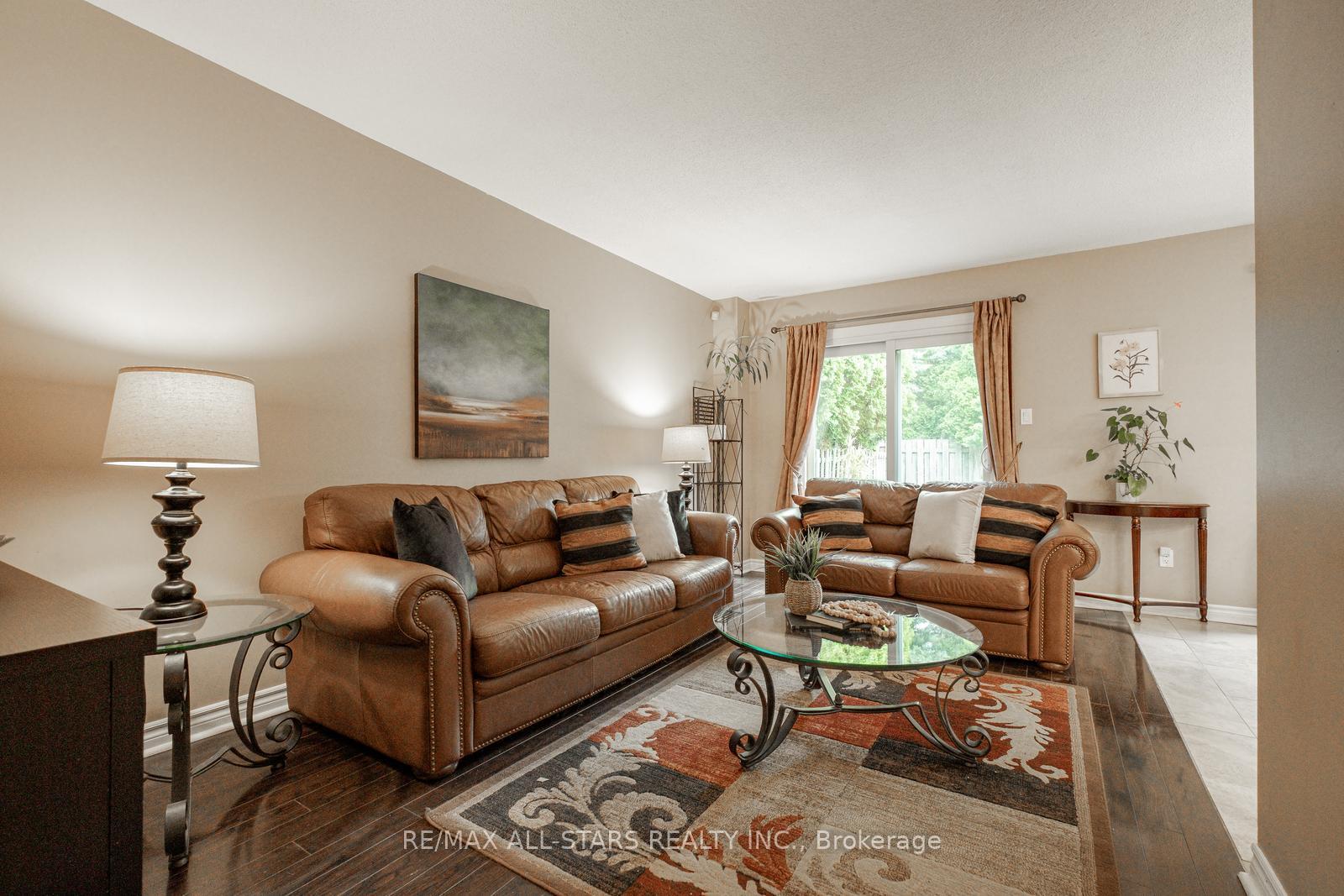 Photo 6 of 164 Major Buttons Drive, Markham, Sherwood-Amberglen — HOMEH