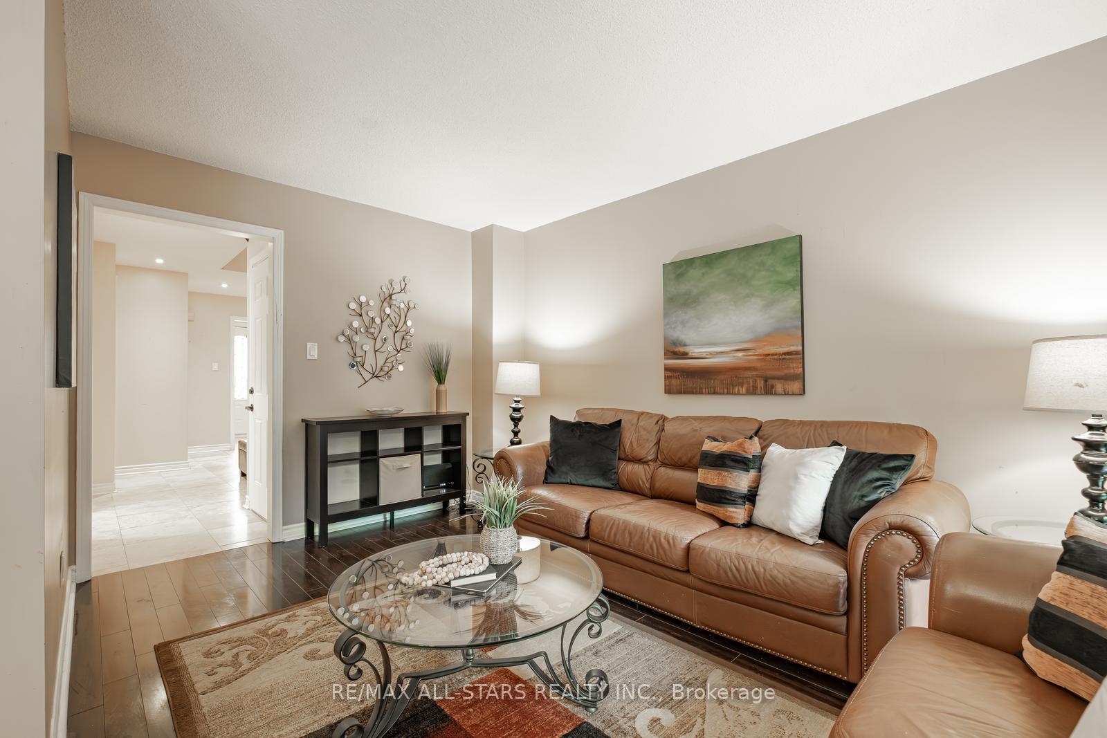 Photo 7 of 164 Major Buttons Drive, Markham, Sherwood-Amberglen — HOMEH