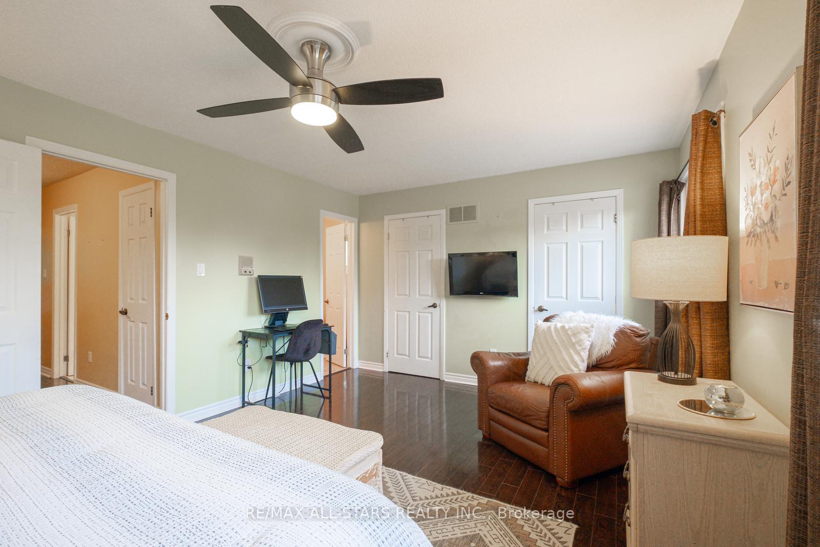 Photo 23 of 164 Major Buttons Drive, Markham, Sherwood-Amberglen — HOMEH