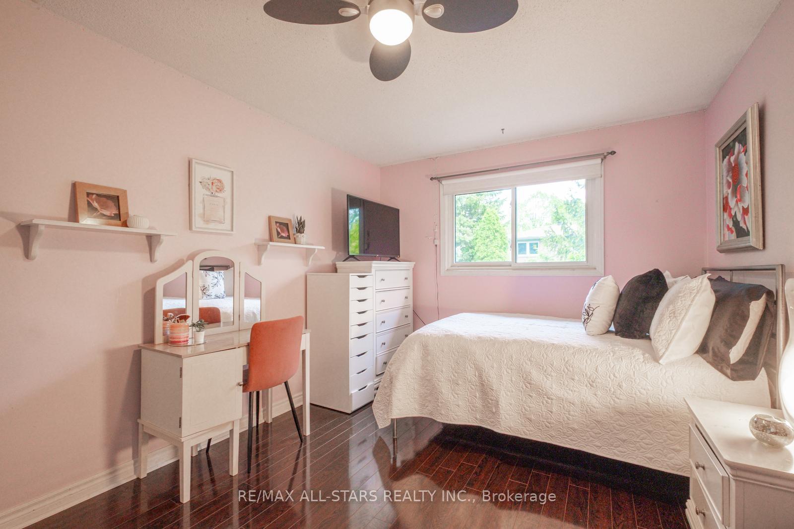 Photo 27 of 164 Major Buttons Drive, Markham, Sherwood-Amberglen — HOMEH
