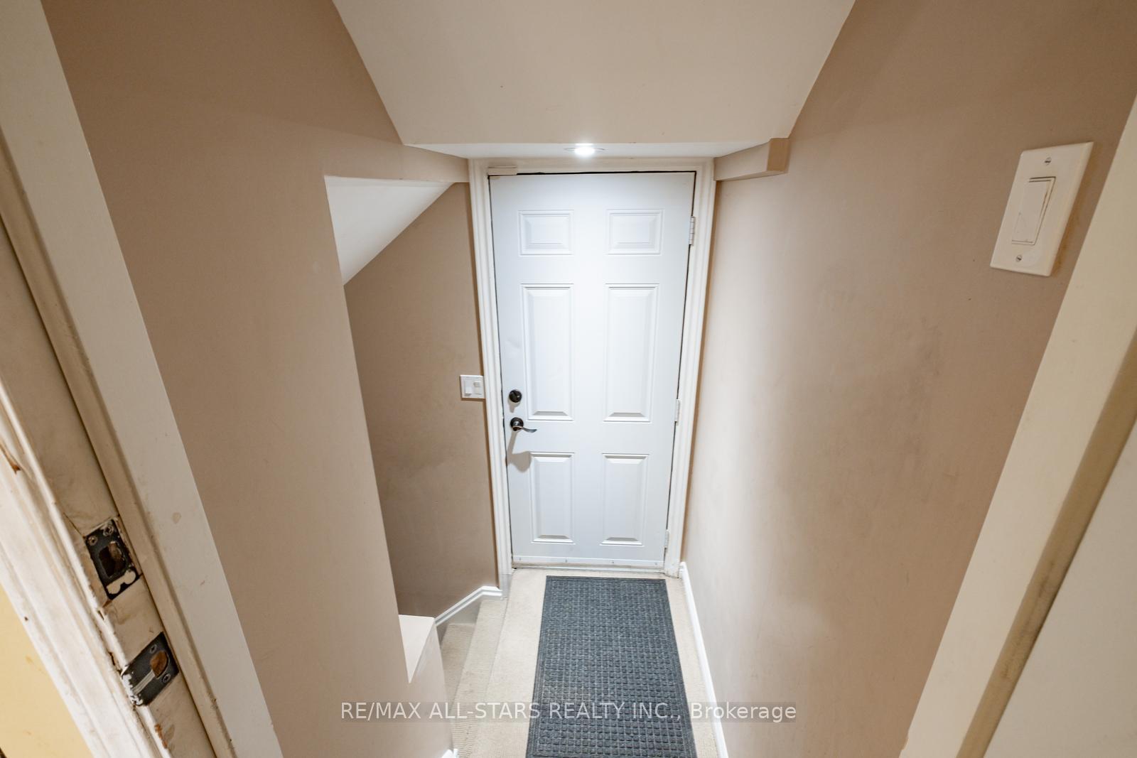 Photo 32 of 164 Major Buttons Drive, Markham, Sherwood-Amberglen — HOMEH